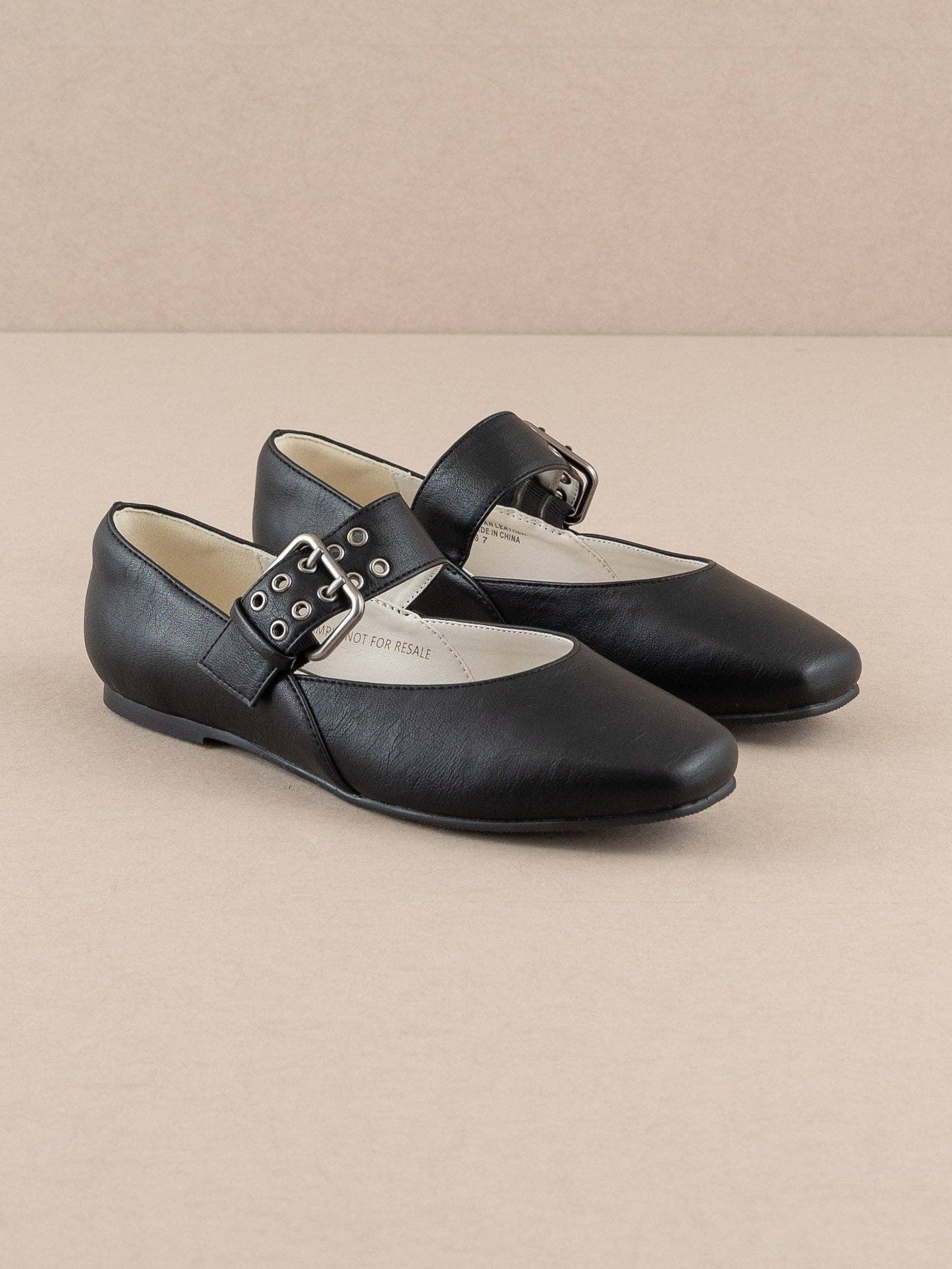 Shoe | The Soho Black Ballet Flat | 6
