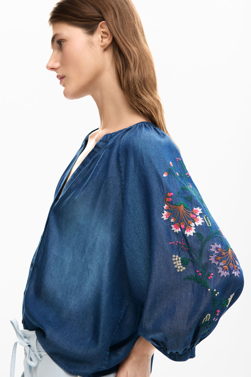 Embroidered Balloon Blouse