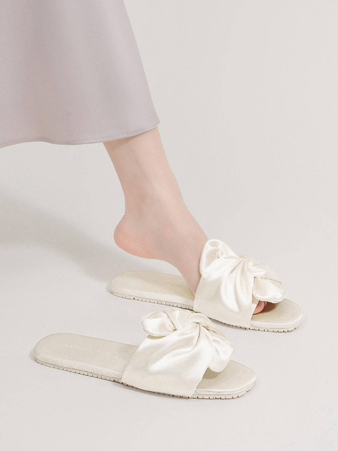 Shoe | Silky Satin Bow Slippers | 7/8
