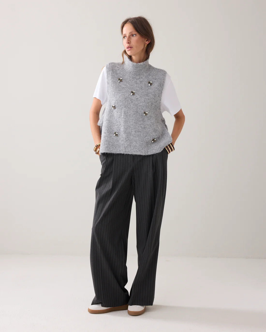 SUMMUM Grey Bee Sweater Vest