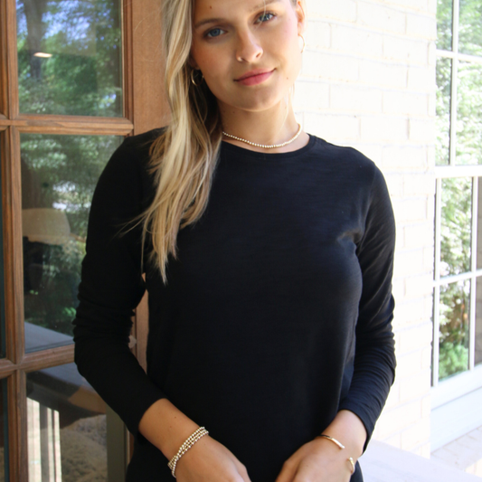 Tee | Long Sleeve Black Erin Gray Crew | L