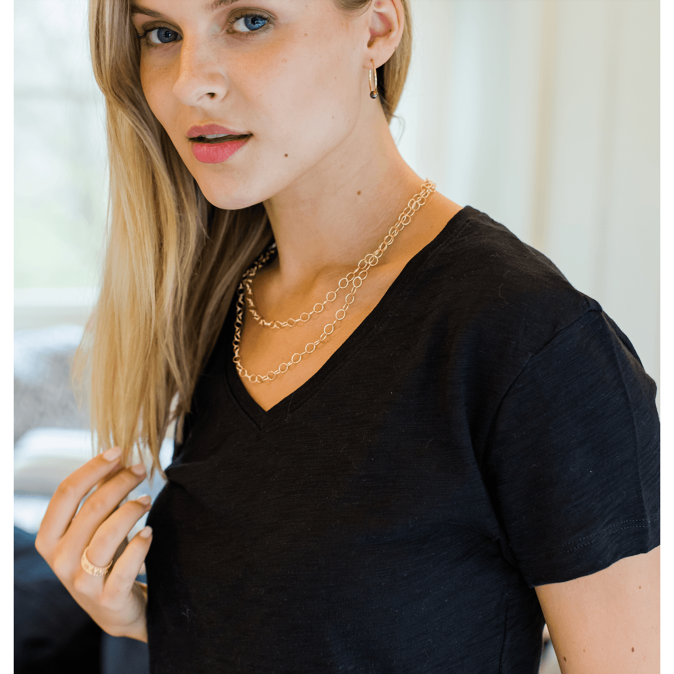 Tee | Erin Gray Black V Neck | XL